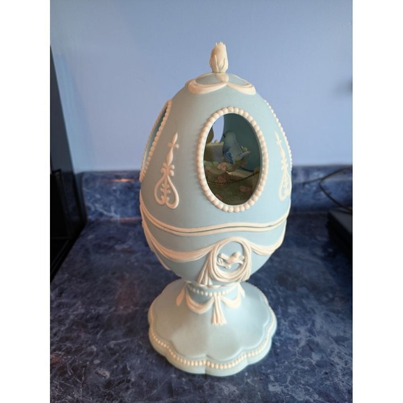 Simply Easter Musical Box Egg 10" Decorative Blue White Porcelain Display 2003 - Picture 3 of 10